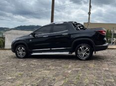 FIAT TORO 2.0 16V TURBO DIESEL VOLCANO 4WD AUTOMÁTICO 2018/2018 BOSCO AUTOMÓVEIS GUAPORÉ / Carros no Vale
