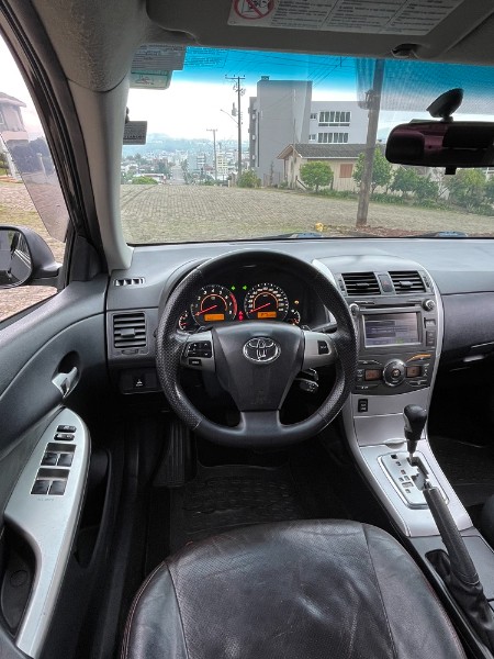 TOYOTA COROLLA 2.0 XRS 16V FLEX 4P AUTOMÁTICO 2014/2014 BOSCO AUTOMÓVEIS GUAPORÉ / Carros no Vale