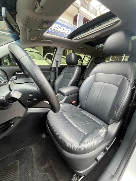 KIA SPORTAGE 2.0 EX 4X2 16V GASOLINA 4P AUTOMÁTICO 2015/2015 BOSCO AUTOMÓVEIS GUAPORÉ / Carros no Vale
