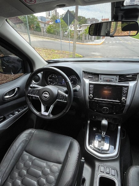 NISSAN FRONTIER 2.3 XE 4X4 CD BI TURBO DIESEL 4P AUTOMÁTICO 2023/2024 BOSCO AUTOMÓVEIS GUAPORÉ / Carros no Vale
