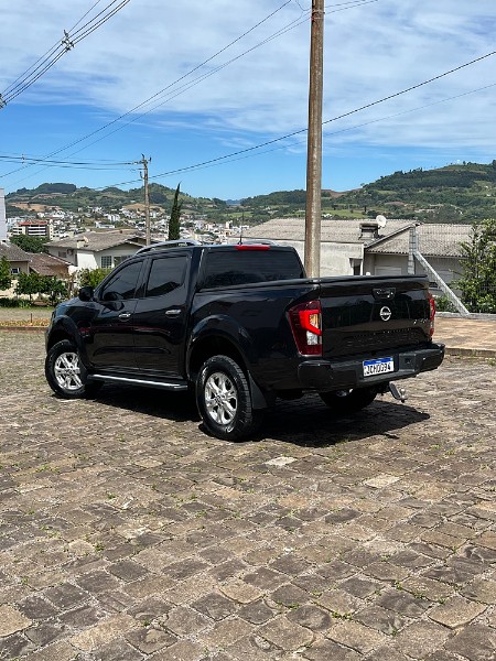 NISSAN FRONTIER 2.3 XE 4X4 CD BI TURBO DIESEL 4P AUTOMÁTICO 2023/2024 BOSCO AUTOMÓVEIS GUAPORÉ / Carros no Vale