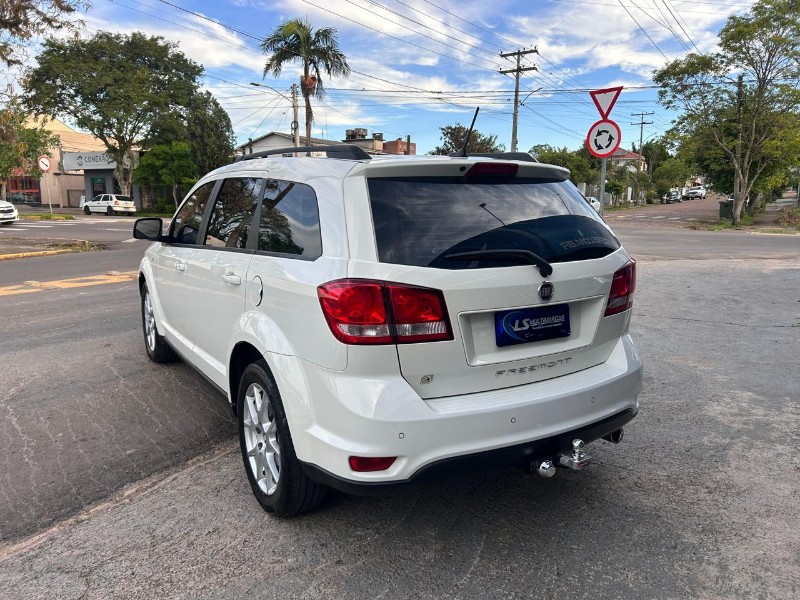 FIAT FREEMONT EMOT./PRECISION 2.4 16V 5P AUT. 2014/2014 LS MULTIMARCAS VENÂNCIO AIRES / Carros no Vale