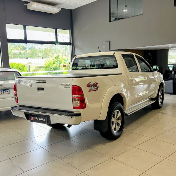 TOYOTA HILUX 3.0 SRV 4X4 CD 16V TURBO 2013/2013 JOÃO CARROS MULTIMARCAS GUAPORÉ / Carros no Vale