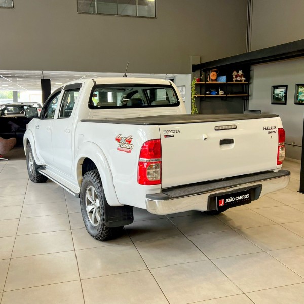 TOYOTA HILUX 3.0 SRV 4X4 CD 16V TURBO 2013/2013 JOÃO CARROS MULTIMARCAS GUAPORÉ / Carros no Vale