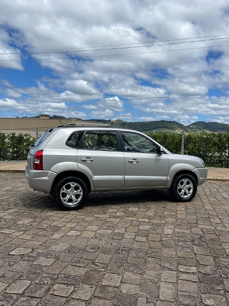 HYUNDAI TUCSON 2.0 GLS FLEX 4P AUT 2012/2012 BOSCO AUTOMÓVEIS GUAPORÉ / Carros no Vale