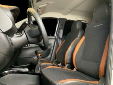 RENAULT KWID 1.0 12V OUTSIDER 2021/2022 DUARTE VEÍCULOS PORTO ALEGRE / Carros no Vale
