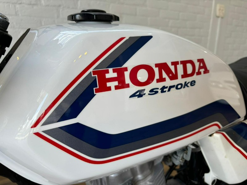 HONDA MOTOS CG 125 /1988 RT 811 VEÍCULOS ARROIO DO MEIO / Carros no Vale
