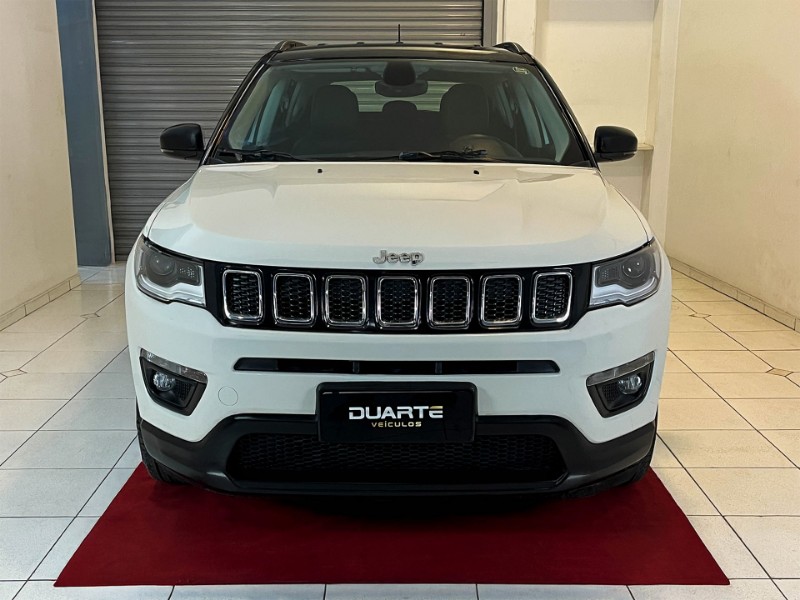 JEEP COMPASS 2.0 LONGITUDE 2017/2018 DUARTE VEÍCULOS PORTO ALEGRE / Carros no Vale