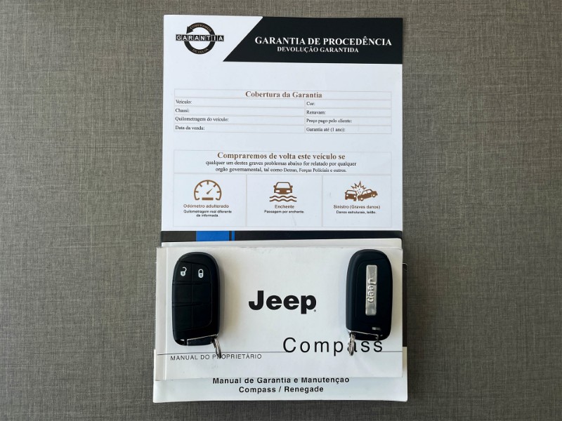 JEEP COMPASS 2.0 LONGITUDE 2017/2018 DUARTE VEÍCULOS PORTO ALEGRE / Carros no Vale