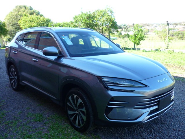 BYD SONG PLUS 1.5 DM-I HÍBRIDO AUTOMÁTICO 2025/2026 PREMIUM AUTOMÓVEIS ARROIO DO MEIO / Carros no Vale