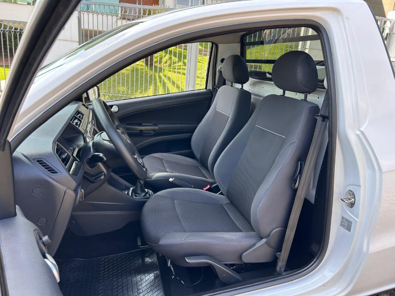 VOLKSWAGEN SAVEIRO TRENDLINE 2023/2023 LS MULTIMARCAS VENÂNCIO AIRES / Carros no Vale