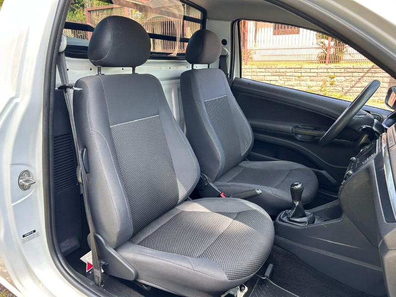 VOLKSWAGEN SAVEIRO TRENDLINE 2023/2023 LS MULTIMARCAS VENÂNCIO AIRES / Carros no Vale