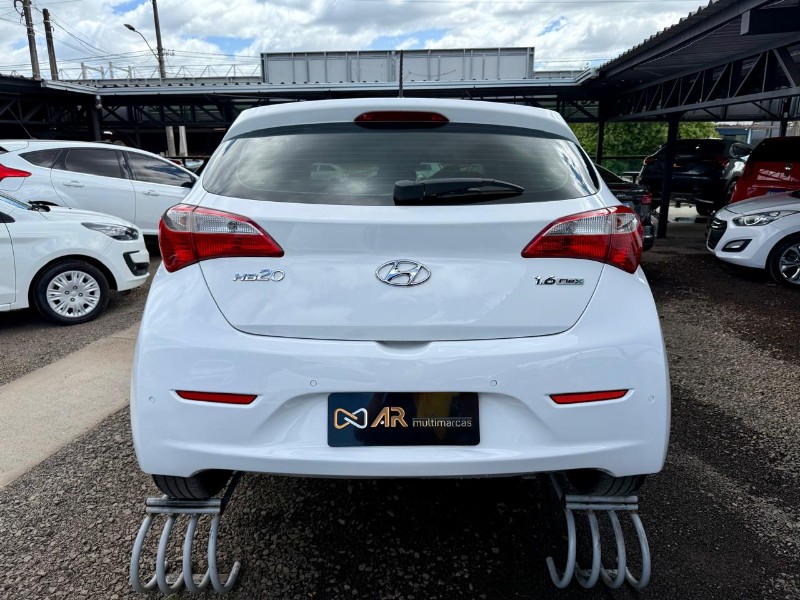 HYUNDAI HB20 1.6 PREMIUM 16V FLEX 4P MANUAL 2012/2013 AR MULTIMARCAS VENÂNCIO AIRES / Carros no Vale