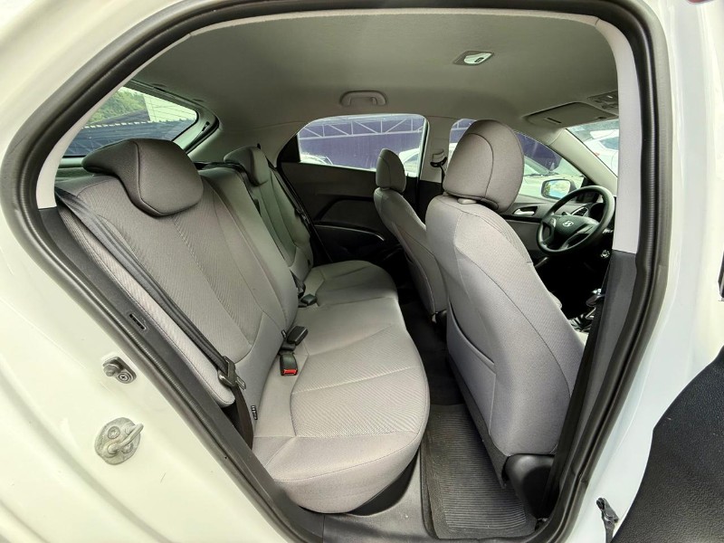 HYUNDAI HB20 1.6 PREMIUM 16V FLEX 4P MANUAL 2012/2013 AR MULTIMARCAS VENÂNCIO AIRES / Carros no Vale