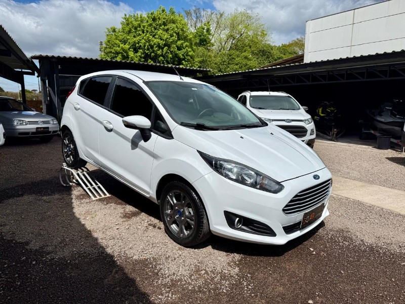 FORD NEW FIESTA 1.6 SE HATCH 16V FLEX 4P POWERSHIFT 2015/2016 AR MULTIMARCAS VENÂNCIO AIRES / Carros no Vale FORD NEW FIESTA 1.6 SE HATCH 16V FLEX 4P POWERSHIFT 2015/2016 AR MULTIMARCAS VENÂNCIO AIRES / Carros no Vale