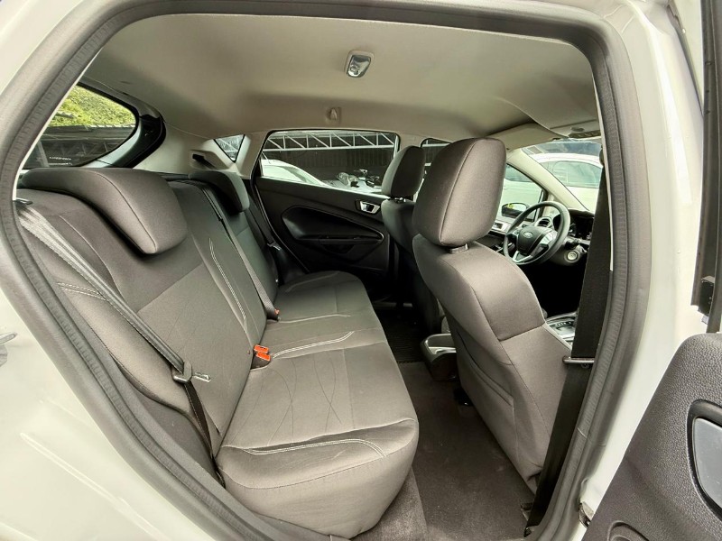 FORD NEW FIESTA 1.6 SE HATCH 16V FLEX 4P POWERSHIFT 2015/2016 AR MULTIMARCAS VENÂNCIO AIRES / Carros no Vale FORD NEW FIESTA 1.6 SE HATCH 16V FLEX 4P POWERSHIFT 2015/2016 AR MULTIMARCAS VENÂNCIO AIRES / Carros no Vale