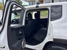 JEEP RENEGADE SPORT 1.8 4X2 FLEX 16V AUT. 2017/2016 LS MULTIMARCAS VENÂNCIO AIRES / Carros no Vale