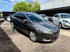 FORD FOCUS 2.0 SE 16V FLEX 4P POWERSHIFT 2017/2018 AR MULTIMARCAS VENÂNCIO AIRES / Carros no Vale