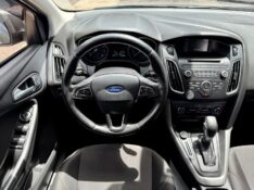 FORD FOCUS 2.0 SE 16V FLEX 4P POWERSHIFT 2017/2018 AR MULTIMARCAS VENÂNCIO AIRES / Carros no Vale