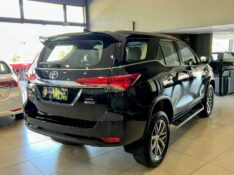 TOYOTA HILUX SW4 2.8 SRX 4X4 16V 2017/2017 JOÃO CARROS MULTIMARCAS GUAPORÉ / Carros no Vale