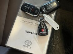 TOYOTA HILUX SW4 2.8 SRX 4X4 16V 2017/2017 JOÃO CARROS MULTIMARCAS GUAPORÉ / Carros no Vale