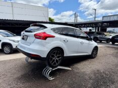 FORD FOCUS TITANIUM 2.0 16V FLEX 2016/2016 AR MULTIMARCAS VENÂNCIO AIRES / Carros no Vale