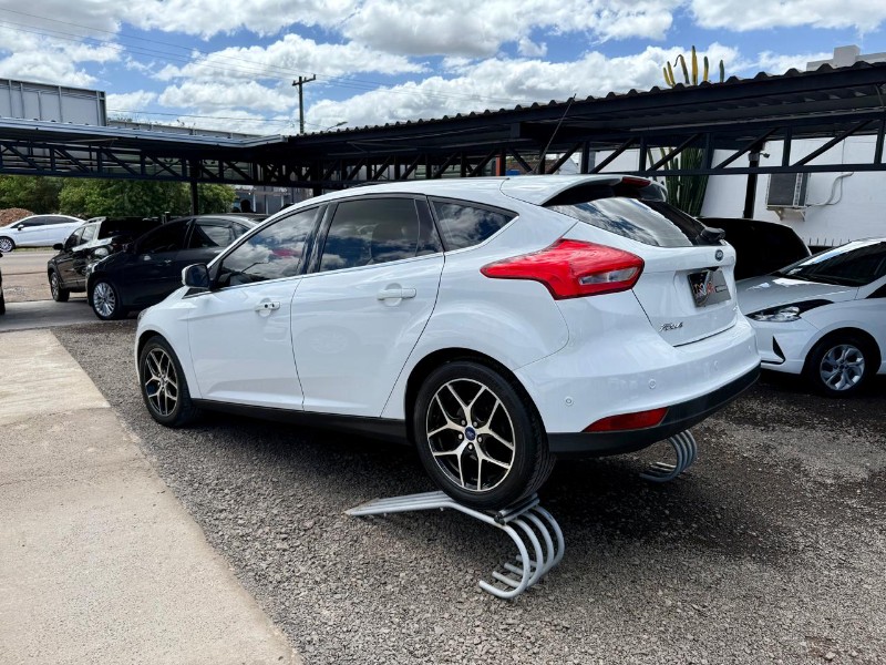 FORD FOCUS TITANIUM 2.0 16V FLEX 2016/2016 AR MULTIMARCAS VENÂNCIO AIRES / Carros no Vale FORD FOCUS TITANIUM 2.0 16V FLEX 2016/2016 AR MULTIMARCAS VENÂNCIO AIRES / Carros no Vale