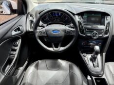 FORD FOCUS TITANIUM 2.0 16V FLEX 2016/2016 AR MULTIMARCAS VENÂNCIO AIRES / Carros no Vale