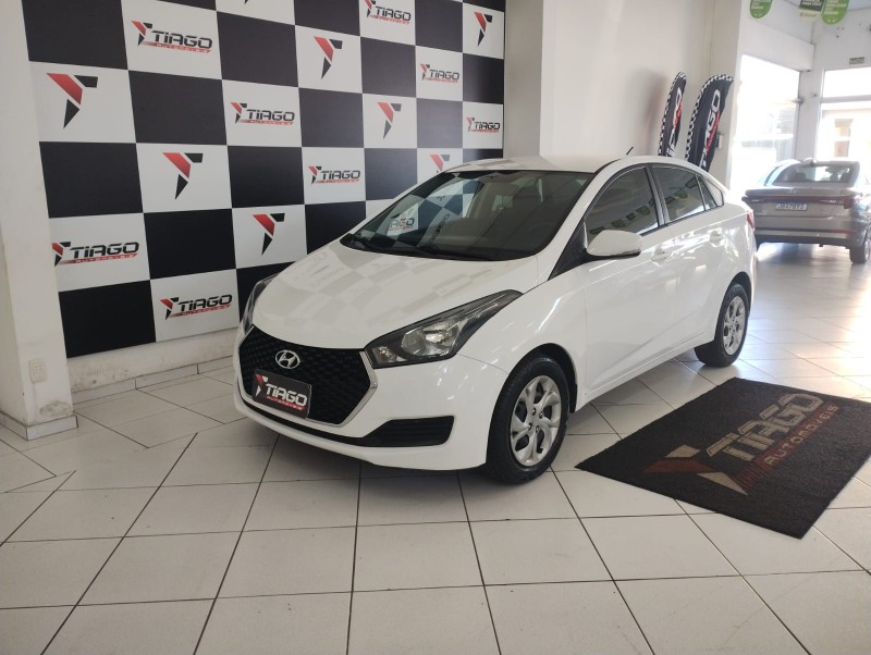 HYUNDAI HB20S 1.0 COMFORT PLUS 2019/2019 TIAGO AUTOMÓVEIS VENÂNCIO AIRES / Carros no Vale