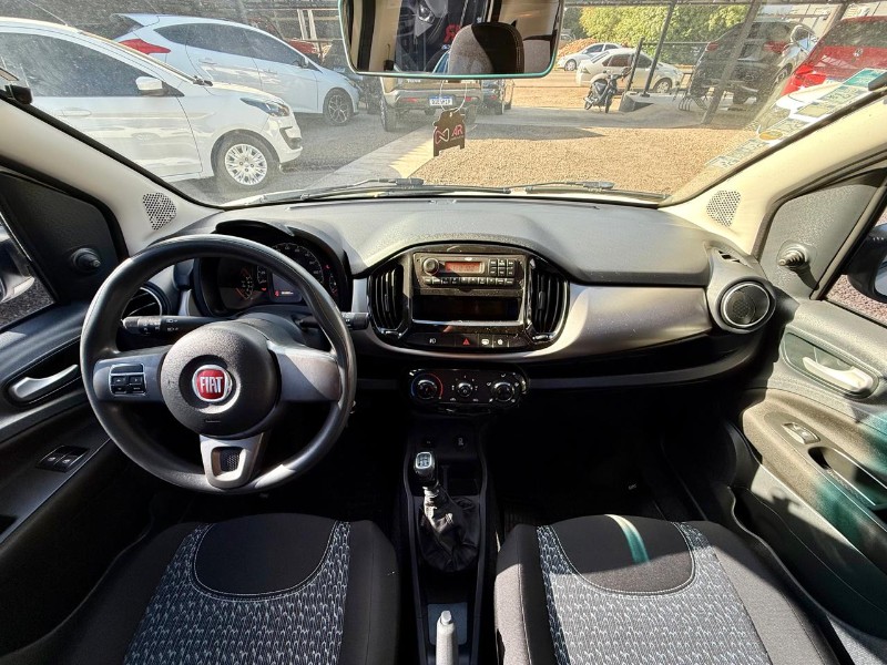 FIAT UNO EVOLUTION 1.4 8V FLEX 2014/2015 AR MULTIMARCAS VENÂNCIO AIRES / Carros no Vale