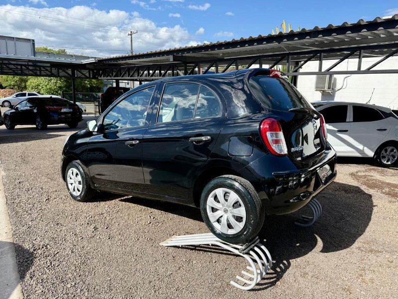 NISSAN MARCH 1.0 S 16V FLEX 4P MANUAL 2011/2012 AR MULTIMARCAS VENÂNCIO AIRES / Carros no Vale