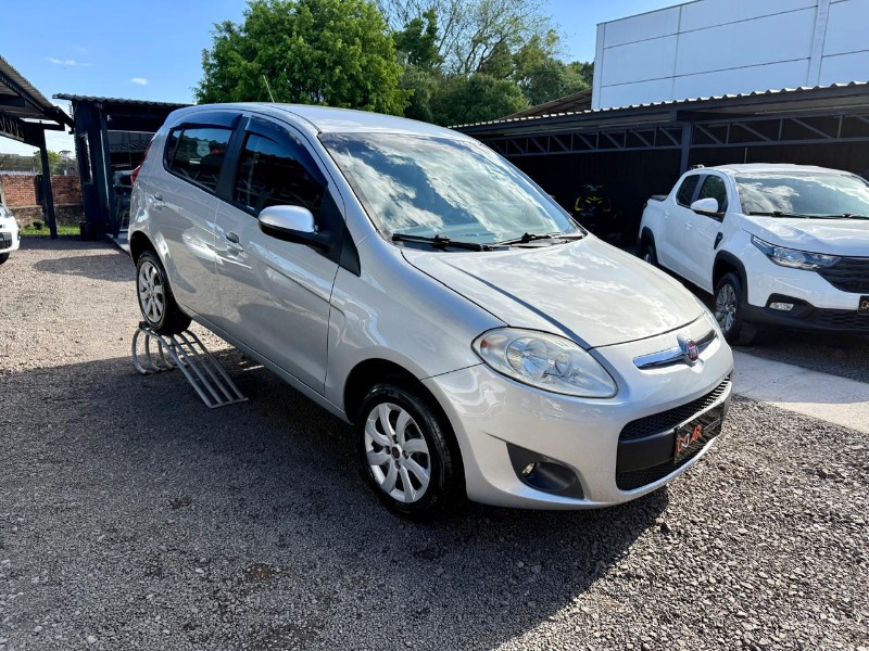 FIAT PALIO 1.0 MPI ATTRACTIVE 8V FLEX 4P MANUAL 2015/2016 AR MULTIMARCAS VENÂNCIO AIRES / Carros no Vale