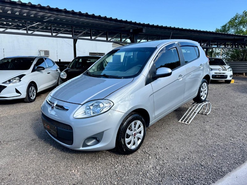 FIAT PALIO 1.0 MPI ATTRACTIVE 8V FLEX 4P MANUAL 2015/2016 AR MULTIMARCAS VENÂNCIO AIRES / Carros no Vale