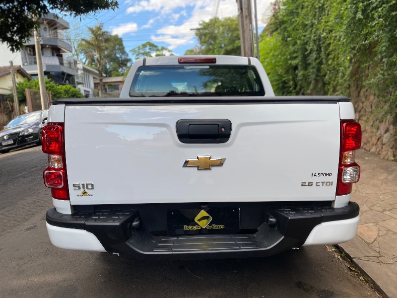 CHEVROLET S-10 LS 2.8 TURBO 4X4 2019/2020 ESTAÇÃO DO CARRO ESTRELA / Carros no Vale