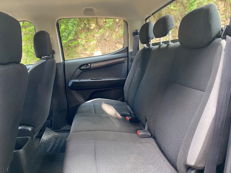 CHEVROLET S-10 LS 2.8 TURBO 4X4 2019/2020 ESTAÇÃO DO CARRO ESTRELA / Carros no Vale