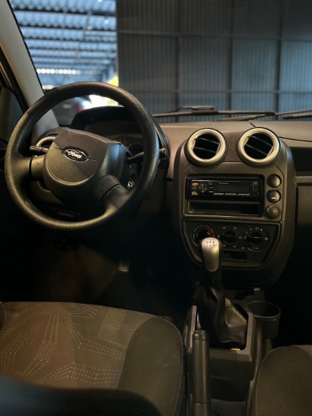 FORD KA 1.0 8V 2012/2013 JM AUTOMÓVEIS VENÂNCIO AIRES / Carros no Vale