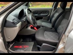 RENAULT SYMBOL EXPRESSION 1.6 2012/2012 ELY AUTOMÓVEIS LAJEADO / Carros no Vale