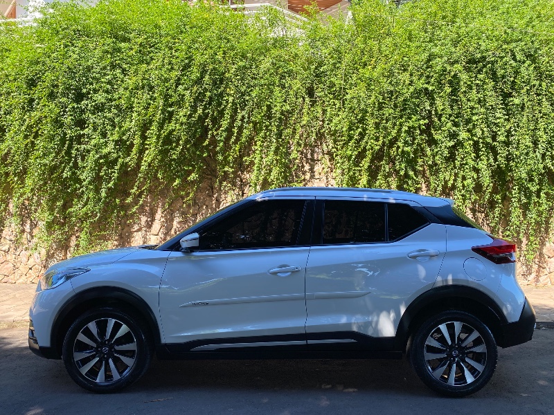 NISSAN KICKS SL 1.6 16V CVT 2016/2017 ESTAÇÃO DO CARRO ESTRELA / Carros no Vale
