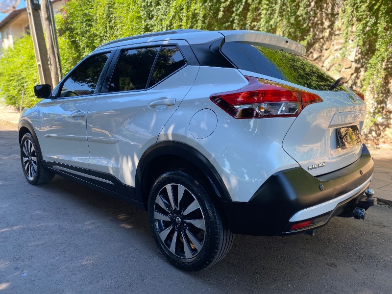NISSAN KICKS SL 1.6 16V CVT 2016/2017 ESTAÇÃO DO CARRO ESTRELA / Carros no Vale