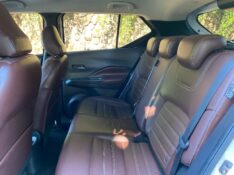 NISSAN KICKS SL 1.6 16V CVT 2016/2017 ESTAÇÃO DO CARRO ESTRELA / Carros no Vale