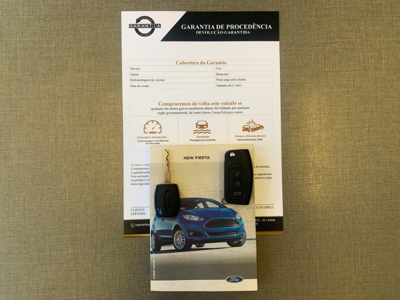 FORD FIESTA 1.6 SE HATCH 16V FLEX 4P AUTOMÁTICO 2013/2014 DUARTE VEÍCULOS PORTO ALEGRE / Carros no Vale