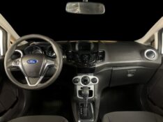 FORD FIESTA 1.6 SE HATCH 16V FLEX 4P AUTOMÁTICO 2013/2014 DUARTE VEÍCULOS PORTO ALEGRE / Carros no Vale