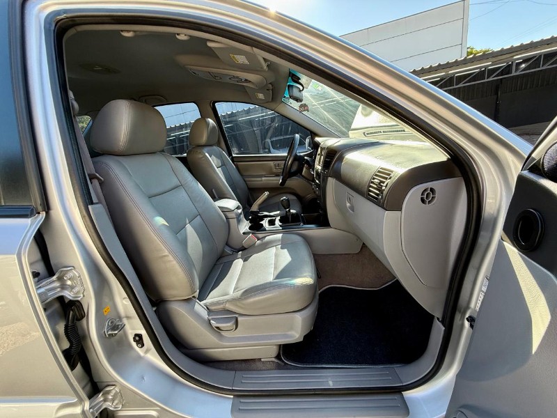KIA SORENTO 2.5 EX 4X4 16V 2008/2008 AR MULTIMARCAS VENÂNCIO AIRES / Carros no Vale