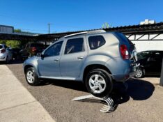 RENAULT DUSTER 1.6 DYNAMIQUE 4X2 16V FLEX 4P MANUAL 2012/2013 AR MULTIMARCAS VENÂNCIO AIRES / Carros no Vale