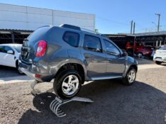 RENAULT DUSTER 1.6 DYNAMIQUE 4X2 16V FLEX 4P MANUAL 2012/2013 AR MULTIMARCAS VENÂNCIO AIRES / Carros no Vale