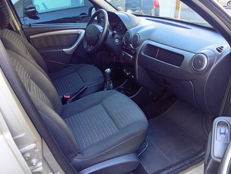 RENAULT SANDERO 1.0 AUTHENTIQUE 2013/2014 ALTERNATIVA VEÍCULOS LAJEADO / Carros no Vale