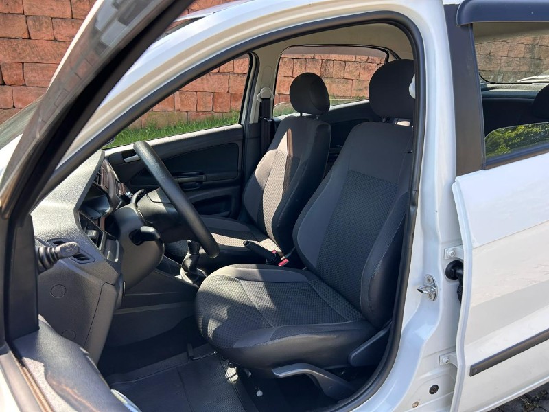 VOLKSWAGEN GOL TRENDLINE 1.6 T. FLEX 8V 2017/2017 LS MULTIMARCAS VENÂNCIO AIRES / Carros no Vale