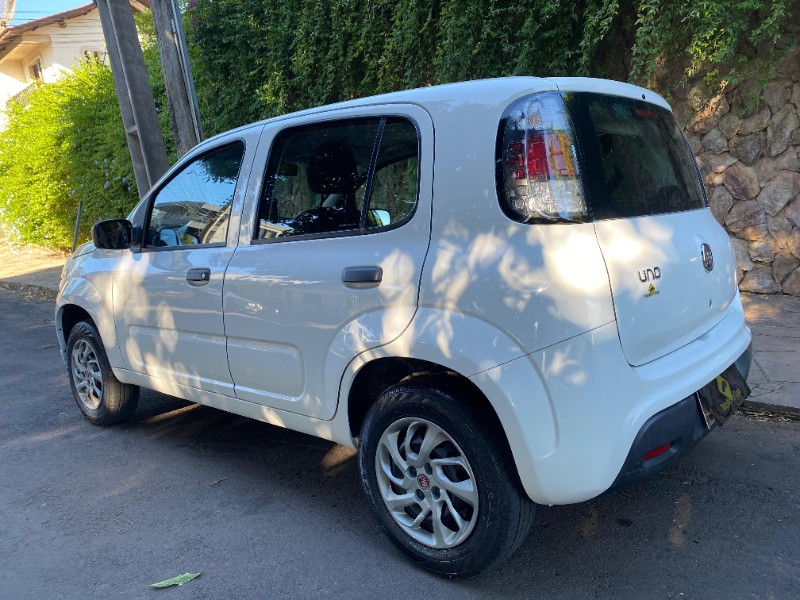 FIAT UNO 1.0 ATTRACTIVE 8V 2021/2021 ESTAÇÃO DO CARRO ESTRELA / Carros no Vale
