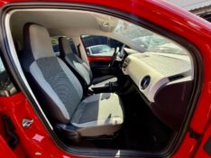 VOLKSWAGEN UP! 1.0 MPI MOVE 12V FLEX 4P MANUAL 2016/2016 AR MULTIMARCAS VENÂNCIO AIRES / Carros no Vale