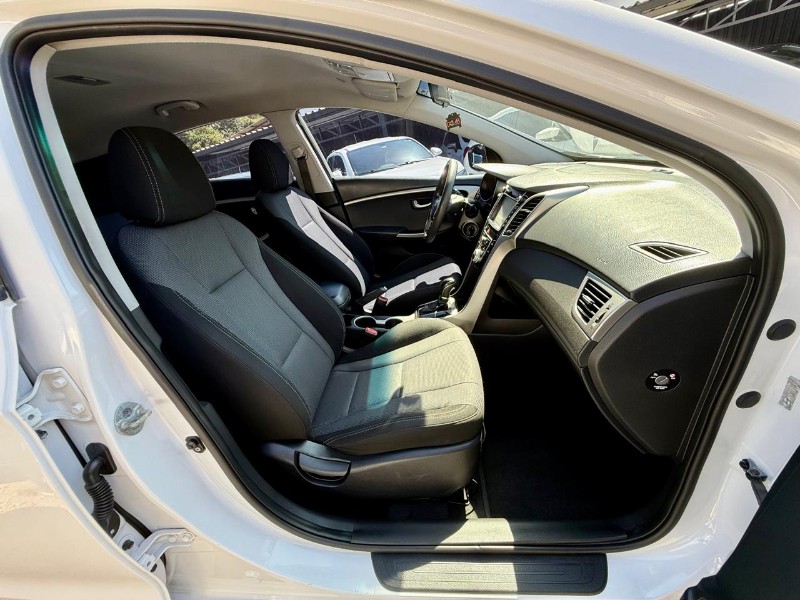 HYUNDAI I30 1.8 MPI 16V GASOLINA 4P AUTOMATICO 2014/2015 AR MULTIMARCAS VENÂNCIO AIRES / Carros no Vale HYUNDAI I30 1.8 MPI 16V GASOLINA 4P AUTOMATICO 2014/2015 AR MULTIMARCAS VENÂNCIO AIRES / Carros no Vale